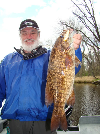 Finesse Tactics for Topwater Smallmouth