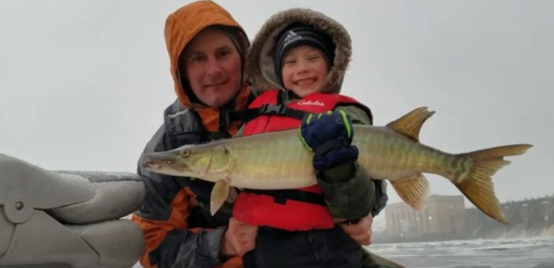 Business Card: Petenwell & Castle Rock Fishing Guide Service