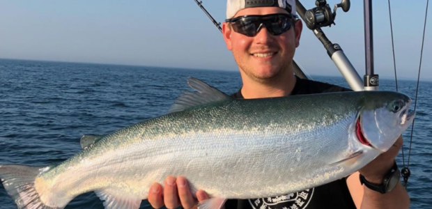 Business Card: Silver Dog Fishing Charters